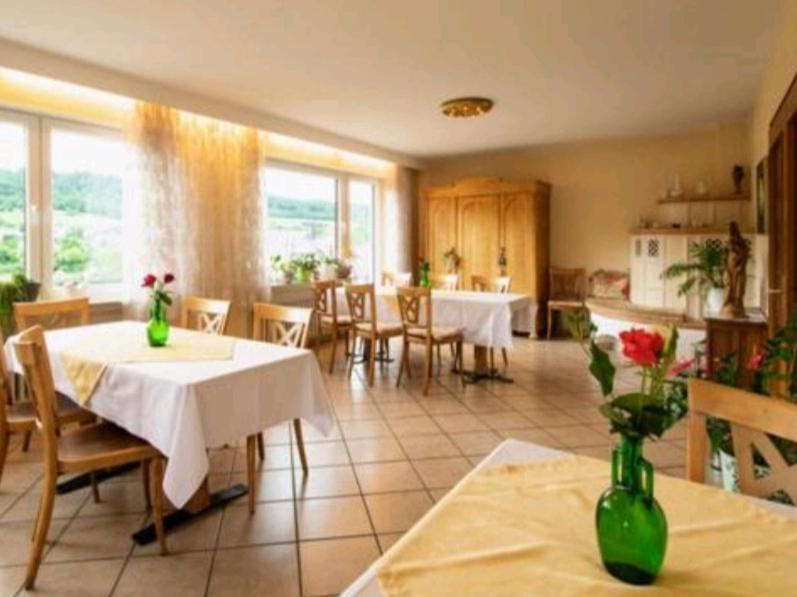 Chateau-De-La-Moselle Kinheim Bagian luar foto